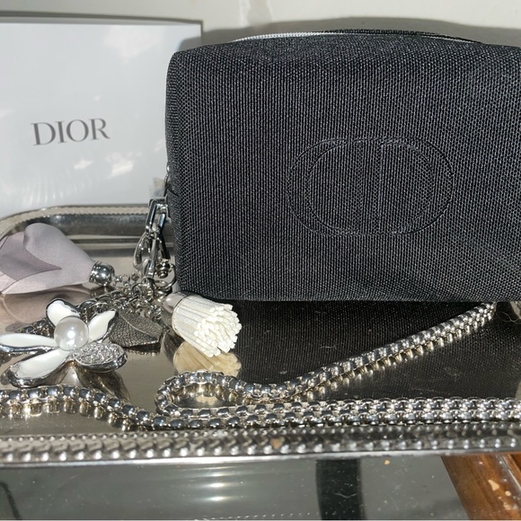 🆕 Dior Cosmetic Case to Crossbody, and also comes with Dior lipstick - Picture 4 of 16